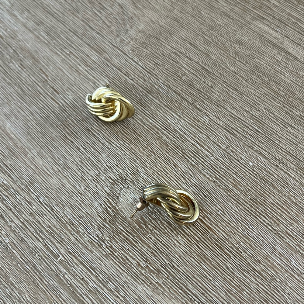 Mini knot earrings - Picture 2 of 2